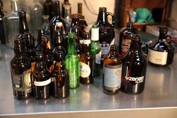 contenant de microbrasserie rinceuse bouteille bière